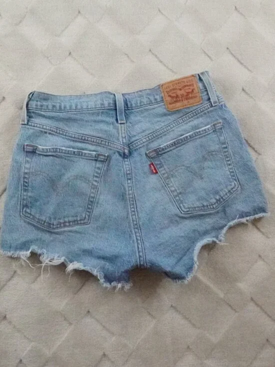 Levi's 501 High Rise Cutoff Shorts Womens 28 Light Wash - Picture 9 of 10